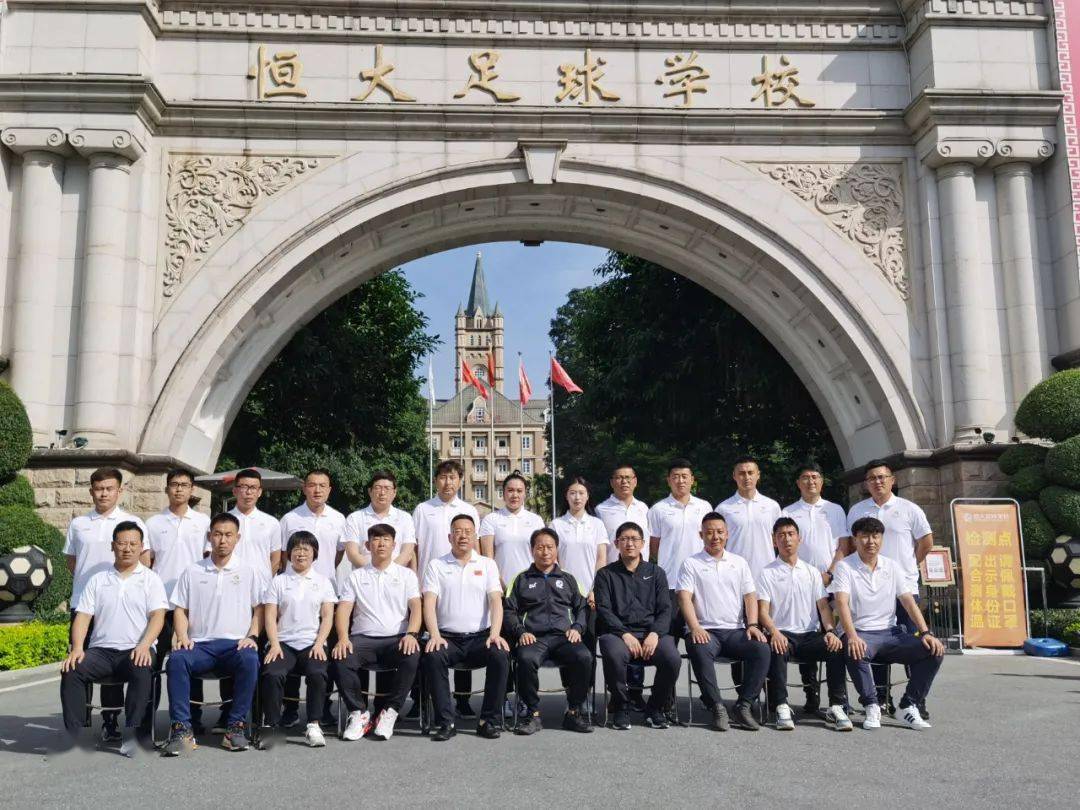 2020年恒大足球球员_433,2020赛季中超最佳阵容出炉,看看广州恒大有几人入