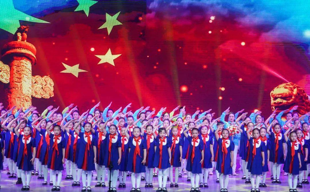 央视"银河艺术团"少儿培训汇报演出让金昌观众大饱眼福