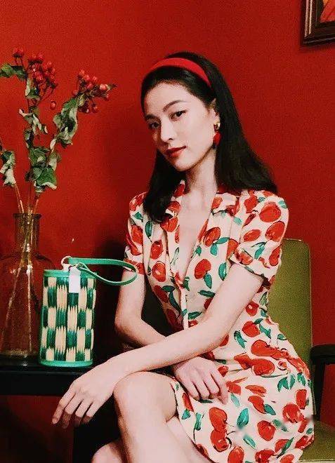 sina|想做氛围感港风美人？我帮你整理了一份超容易上手的教程！