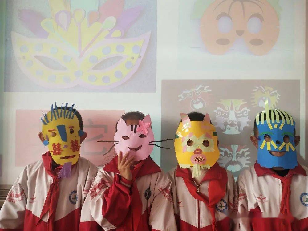 小学二年级猜成语_二年级看图猜成语图片(3)