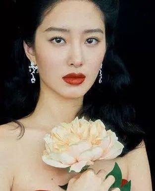 sina|想做氛围感港风美人？我帮你整理了一份超容易上手的教程！