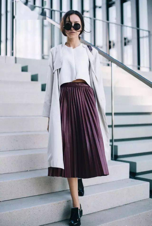 打底袜怎么搭配裙子 38e8960d18104376825dbca102e1a869.jpeg