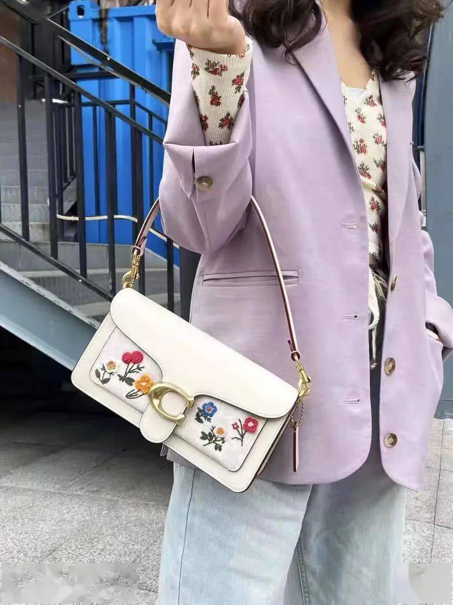 买的|2020最值得买的8款轻奢包，时髦小众绝美子！！