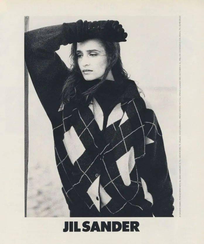 Jil|巴黎人曾经无视她，如今她已是“极简女王”，和优衣库的联名5分钟售罄！