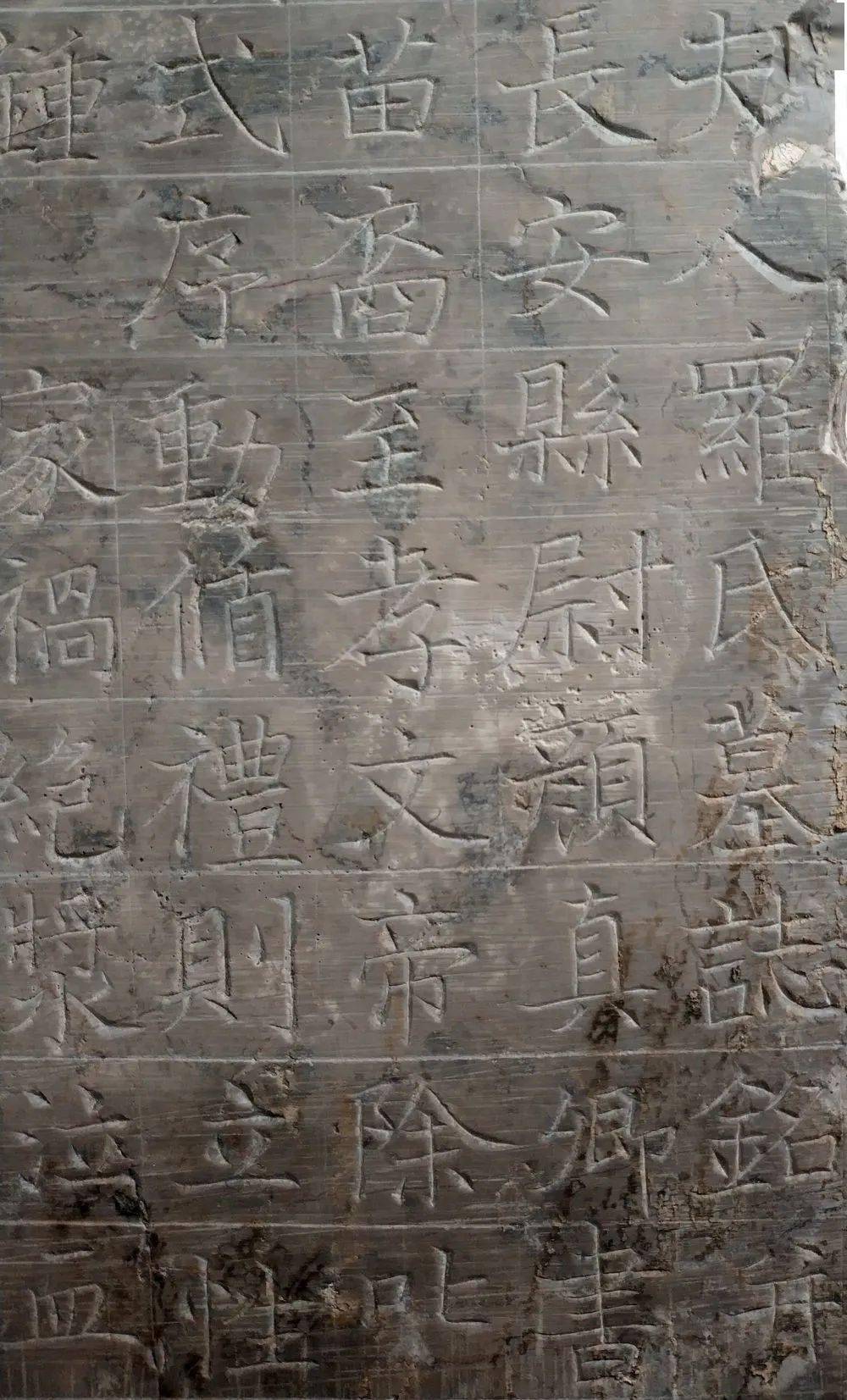 颜真卿现存世书迹以传世碑刻为主 以现藏于西安碑林博物馆的
