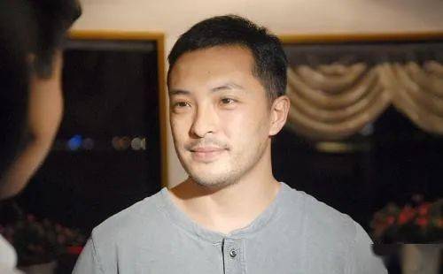 The|【2020.11.15】喻言道歉以后资源会恢复？为什么鞠婧祎不分享口红？说说富大龙？明星的房车？欧阳娜娜和陈飞宇现在？