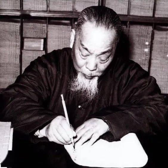 国宝陈垣励耘一生风骨长存