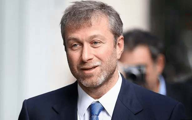 花花|董花花2.6万卖掉绝版LV包，这位顶级“全职太太”独立？