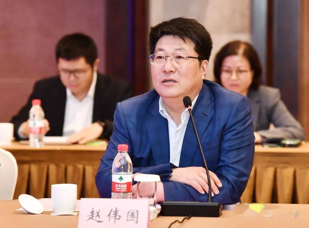 紫光集团原董事长赵伟国被判死刑缓期执行，一场权力与法律的较量