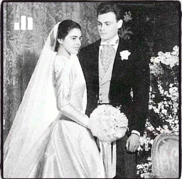 化身|卍物志┃26岁被老佛爷捧为香奈儿化身，如今63岁依然是法式优雅的代名词