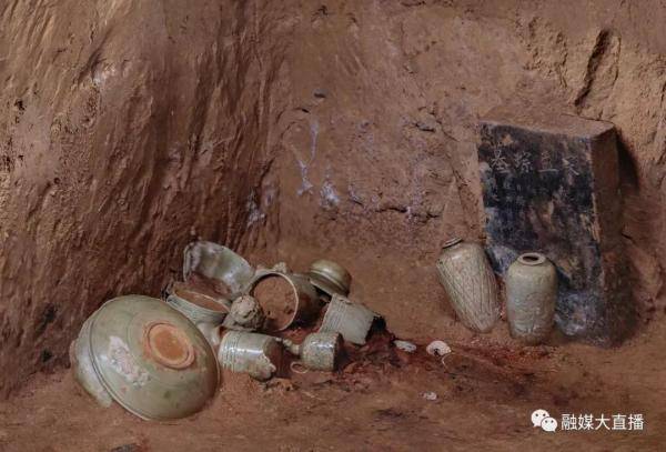 墓葬|西安考古新发现！出土珍贵耀州窑青釉瓷器！部分器型首次发现～