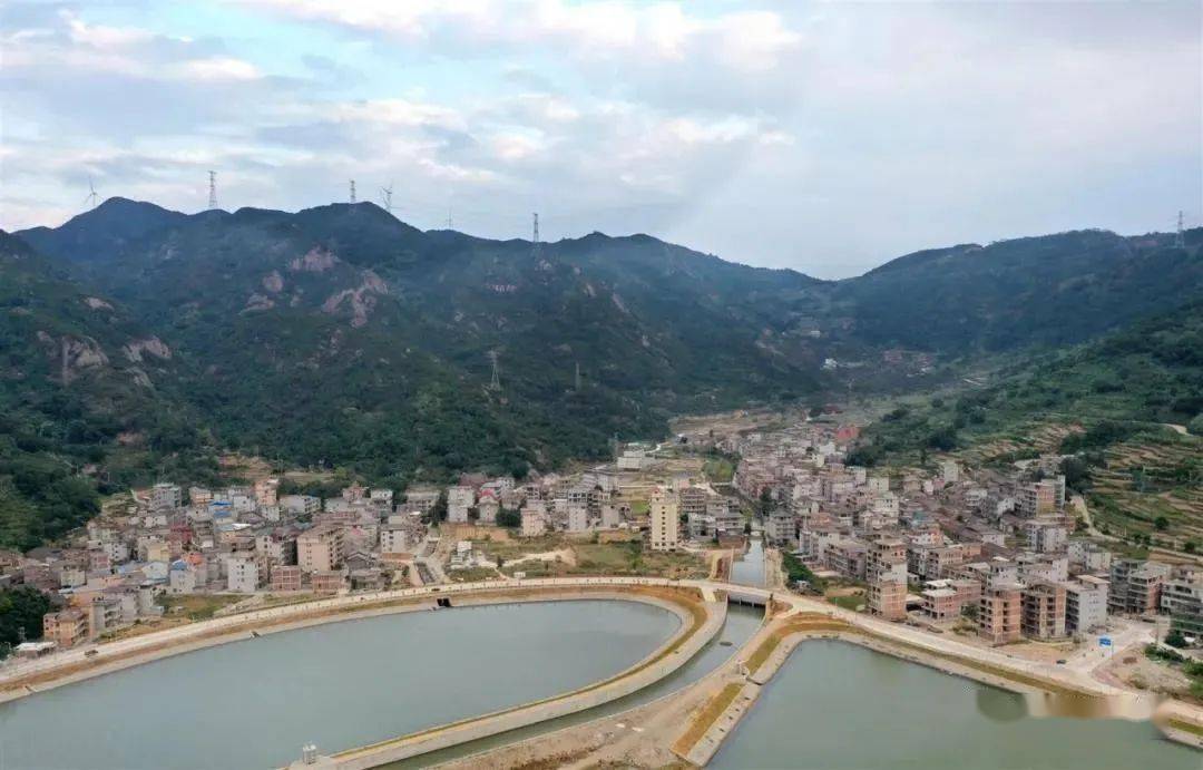 连江人口村_连江梅洋村全景图