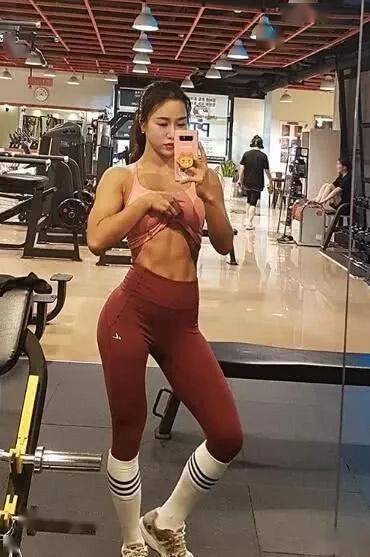 练腹肌怎么减脂效果好 965b01bf39ae442bbd74df8fdd9cc765.jpeg