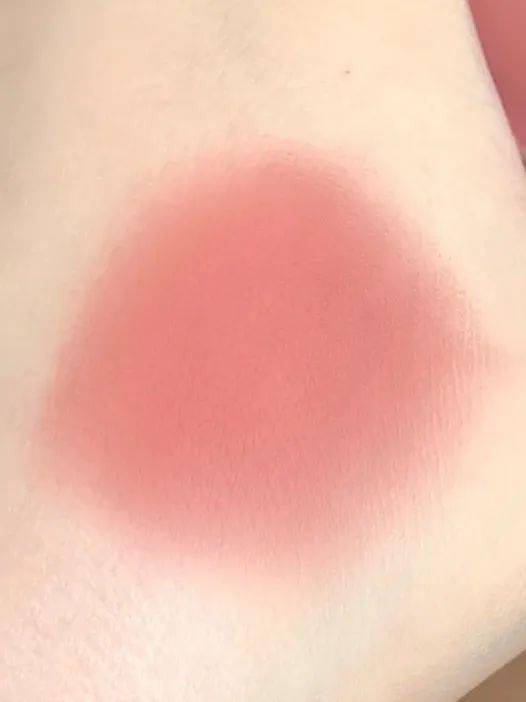 蒙淇淇|20块钱就能买到的绝美腮红？我不信！