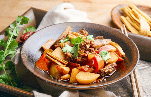 香辣羊肉煲丨瞧这一锅,都是冬天的恩物啊!