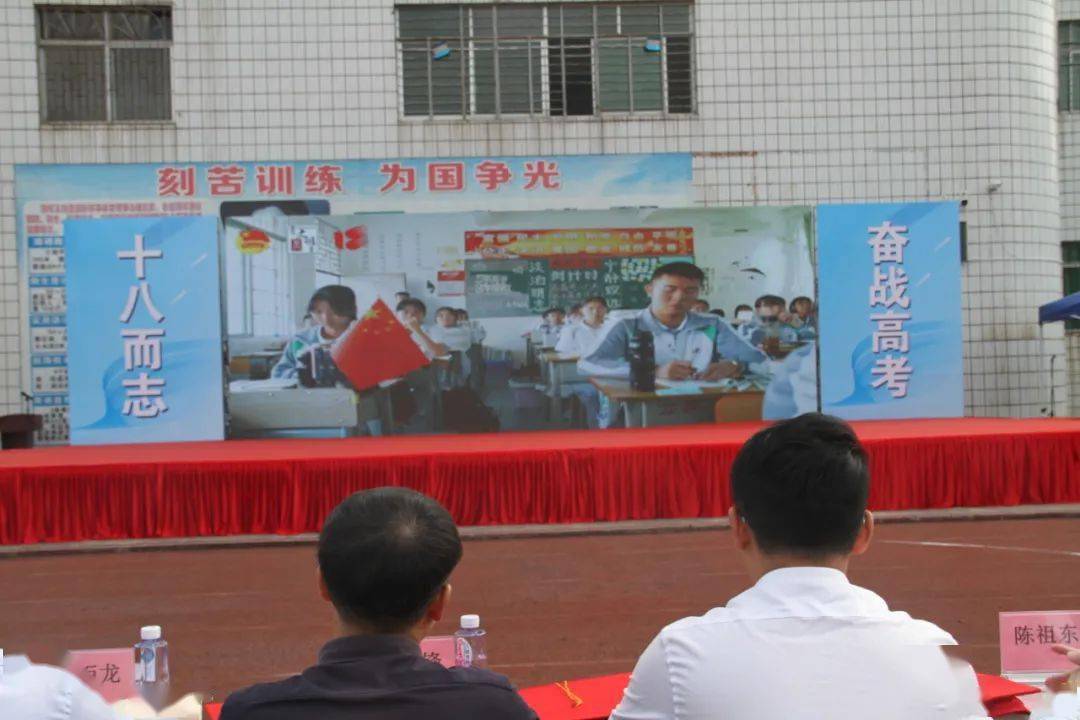 c10d426f33df416c88f75d72a8db837a.jpeg