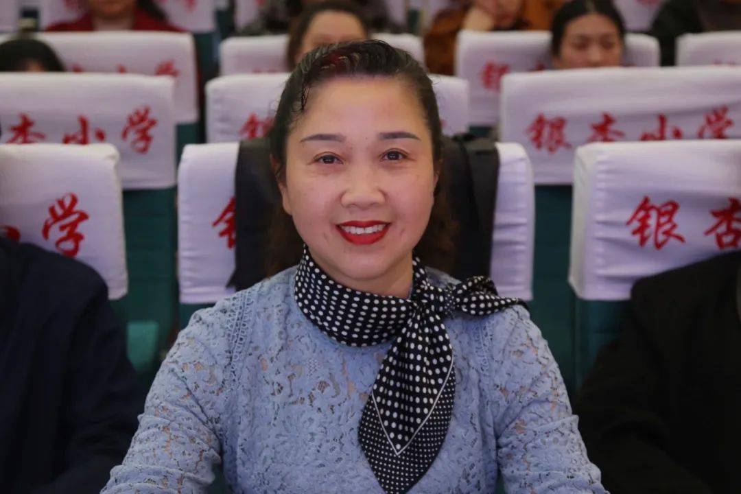 阅读点亮银杏之光 ——民进读书会第27期分享会走进银杏小学