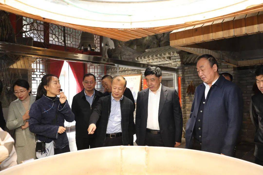 苏酒集团洋河股份党委书记董事长王耀带队来我公司交流