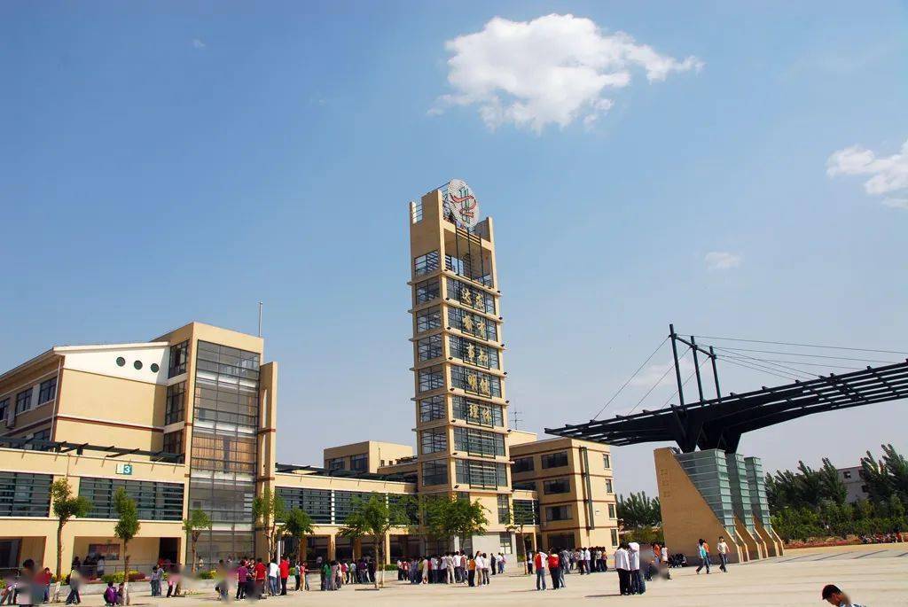 郑州高中排名前排名_详解2020年郑州市一批次22所高中比拼实力