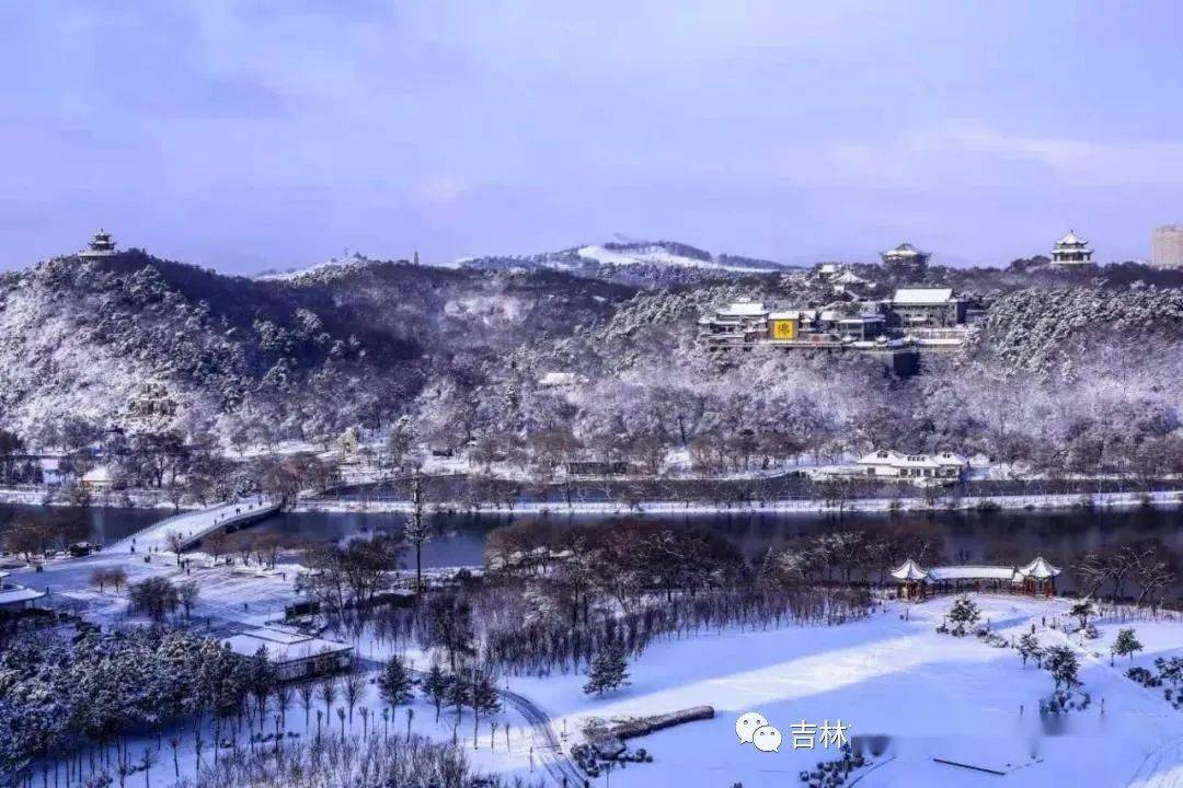 吉林市北山映雪 浪漫如童话,游人结伴观赏!