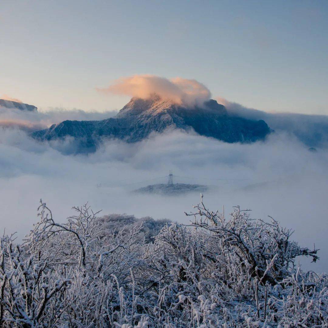 大瓦山雪景似梦似幻美如仙山