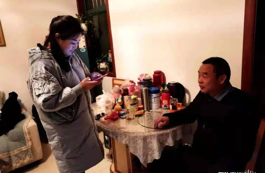 第七次人口普查见人就登_第七次人口普查图片