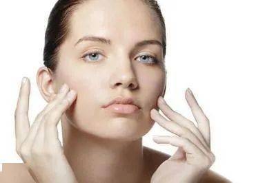 怎么快速解决脸油 769ec327dd6f48649a134fe08fe7e7c2.jpeg