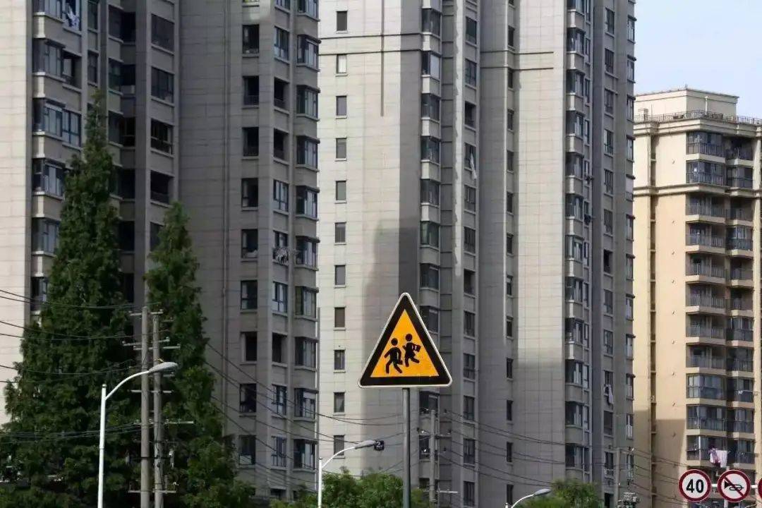 现在能买房吗成都 ae326a905661403782d5351c242b3d76.jpeg