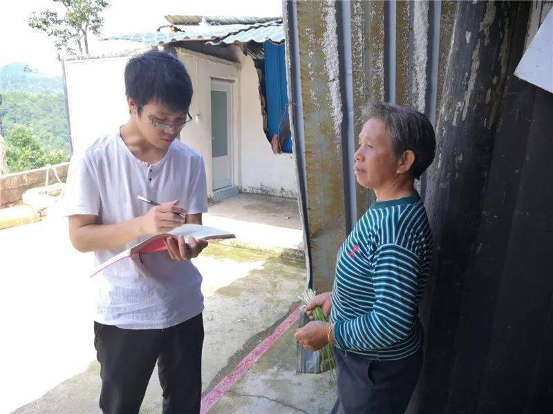 贫困人口6户_贫困人口图片(2)