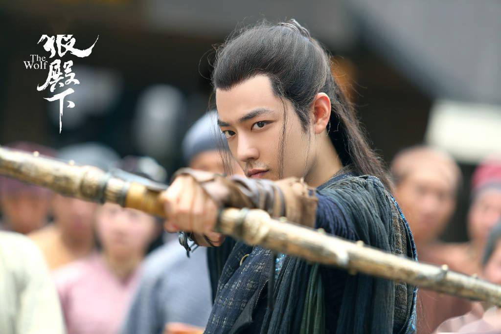 肖战《狼殿下》剧照公开 意气风发少年郎!