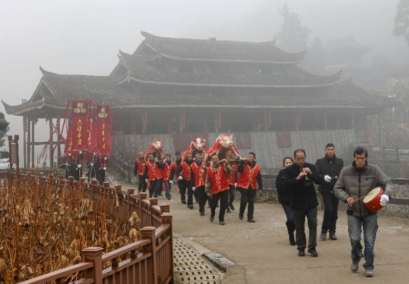 浙江畲族非遗抢猪节 欢乐庆丰年