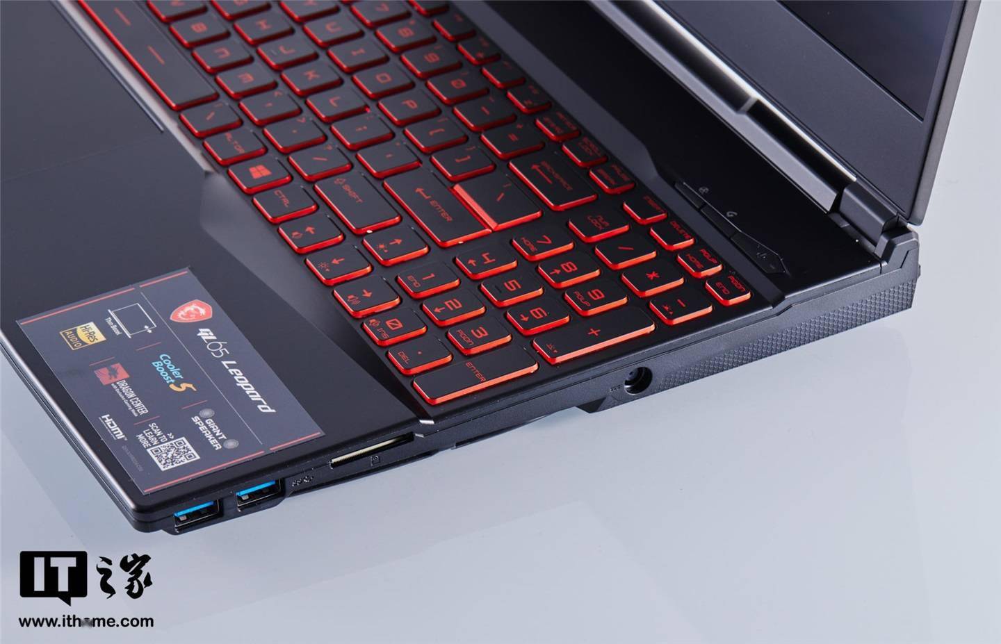 高性能|i7-10870H 和 RTX 2060 双拳出击，微星冲锋坦克 2 GL65 体验