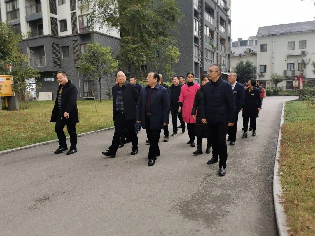 华祖军调研部署市域社会治理现代化试点智慧小区建设工作