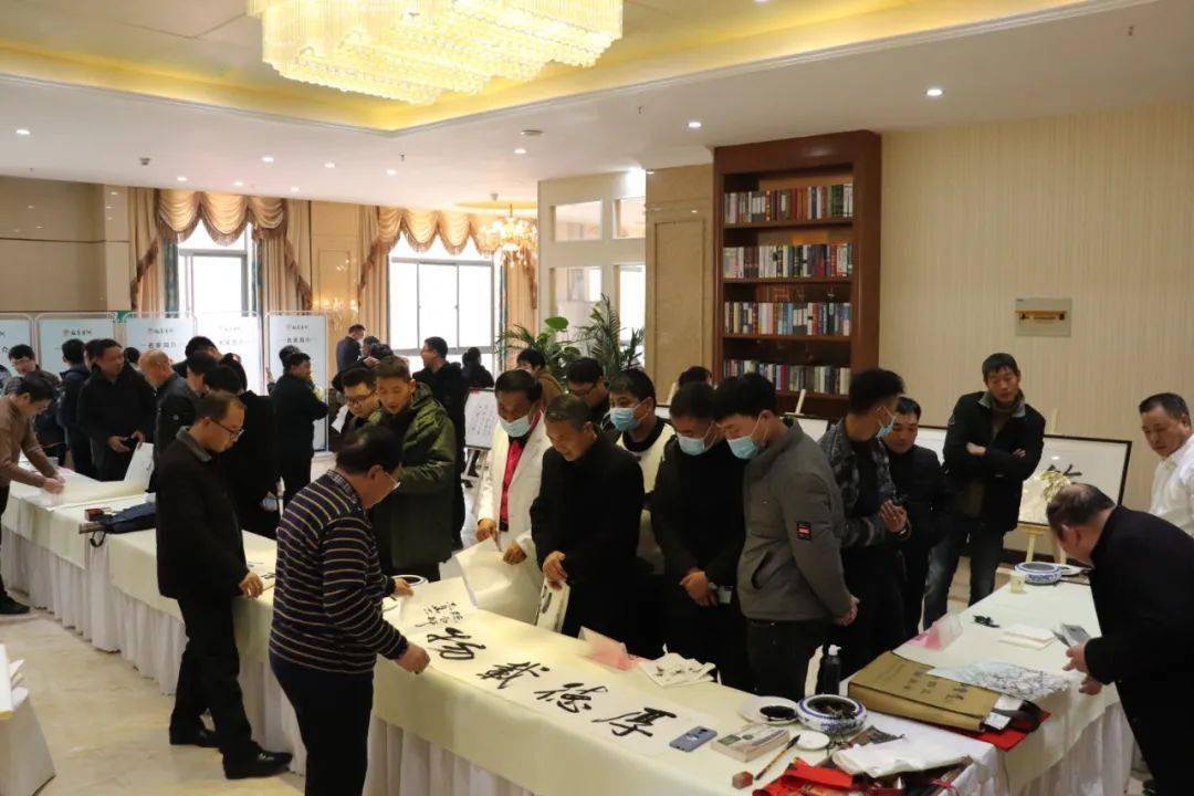 江苏瀚华硅产业公司非法集资11亿元 经理获刑