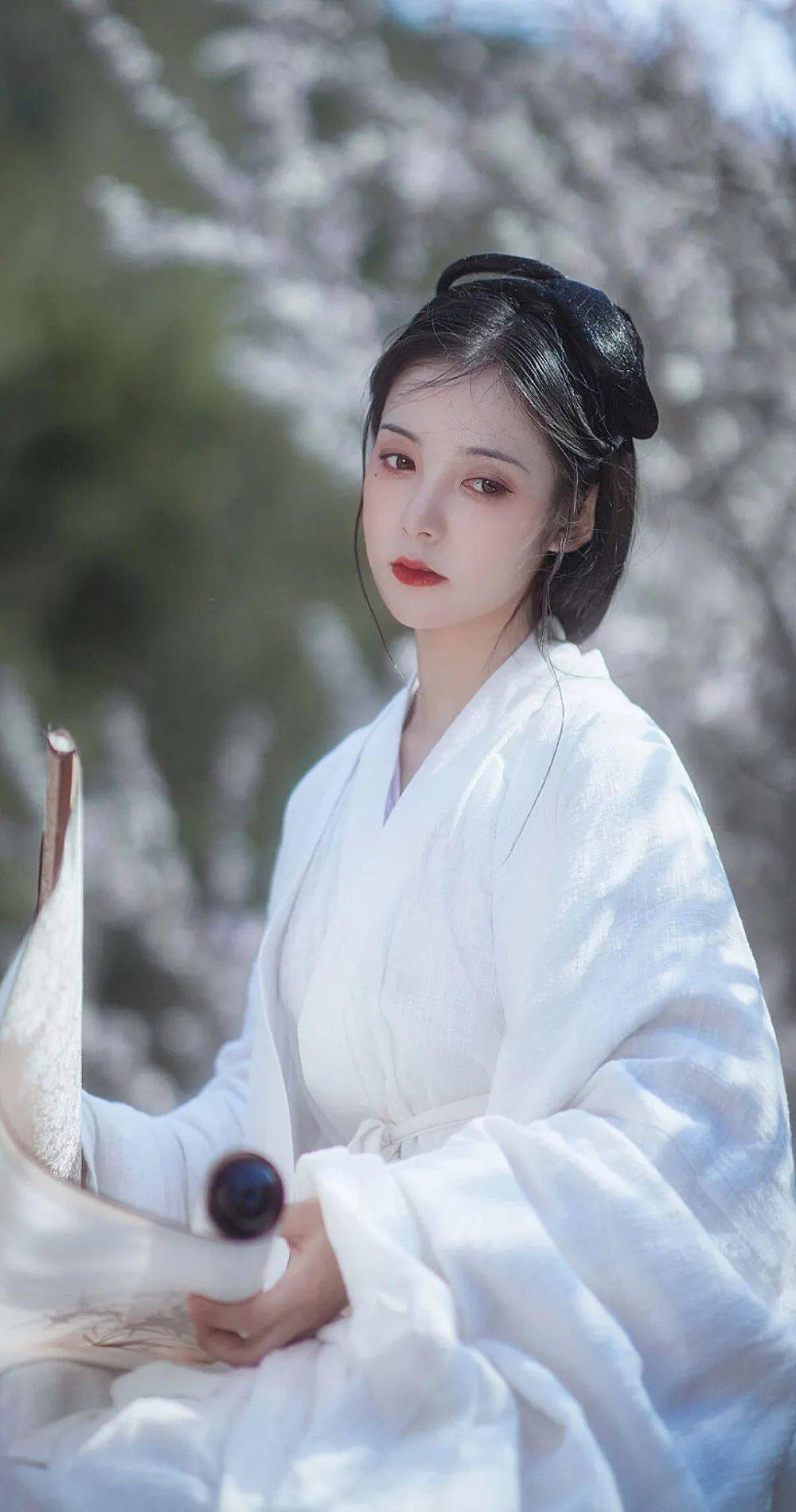图片源于网络,侵权即删好看的古风戏子头像古风紫衣女子 | 淡彩古风