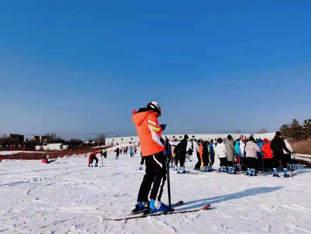 华彬生态园滑雪场市民风采静之湖滑雪场市民风采雪世界滑雪场市民风采