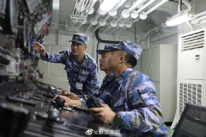 优秀！海军某防救支队完成大深度饱和潜水训练
