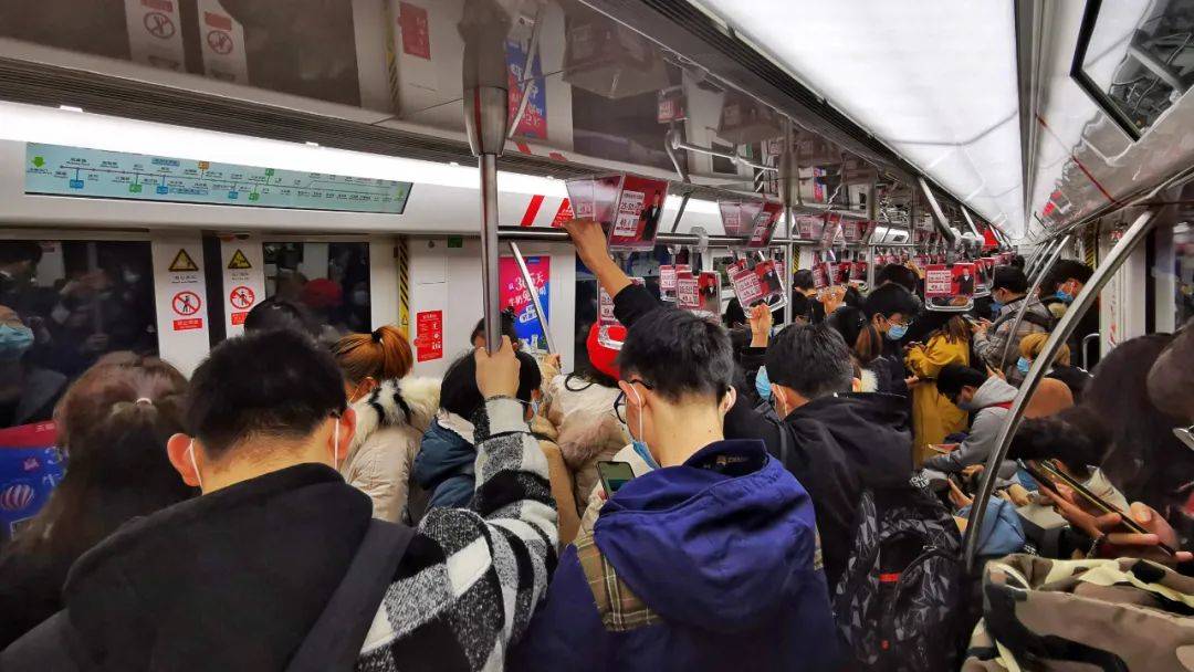 每日通勤4小时,公交地铁电驴切换,杭州上班族的残酷一面