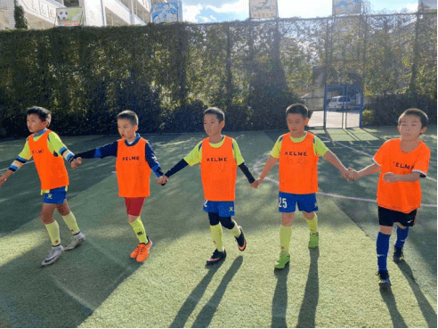 【足球联赛】驰骋绿茵场 点燃足球梦——南站小学举行2020年“校长杯”班级足球联赛“ayx官网”(图10)
【足球联赛】驰骋绿茵场 点燃足球梦——南站小学举行2020年“校长杯”班级足球联赛“ayx官网”(图10)