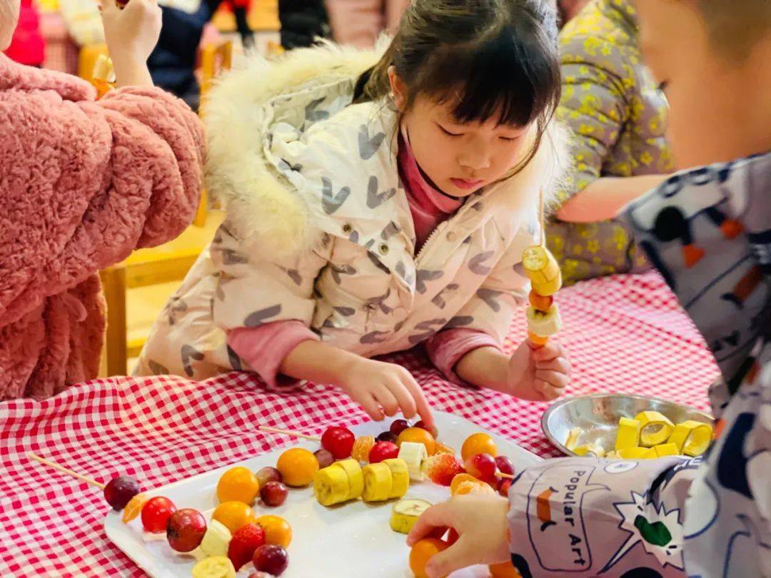 爱弥儿理工分园diy冰糖葫芦美食节活动品味冬天味道