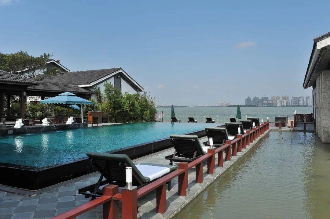 【苏州金鸡湖安榭度假酒店】￥999/2晚--180°一线湖景,东南亚建筑风