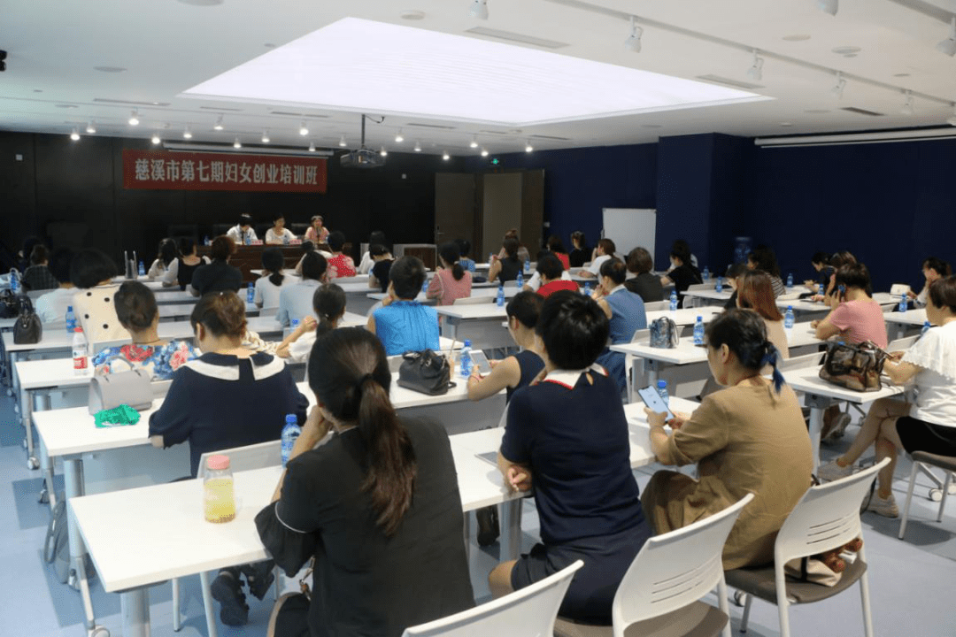 公益服务部是干什么的 4c1f4706fb77478290316a26558d98ab.png