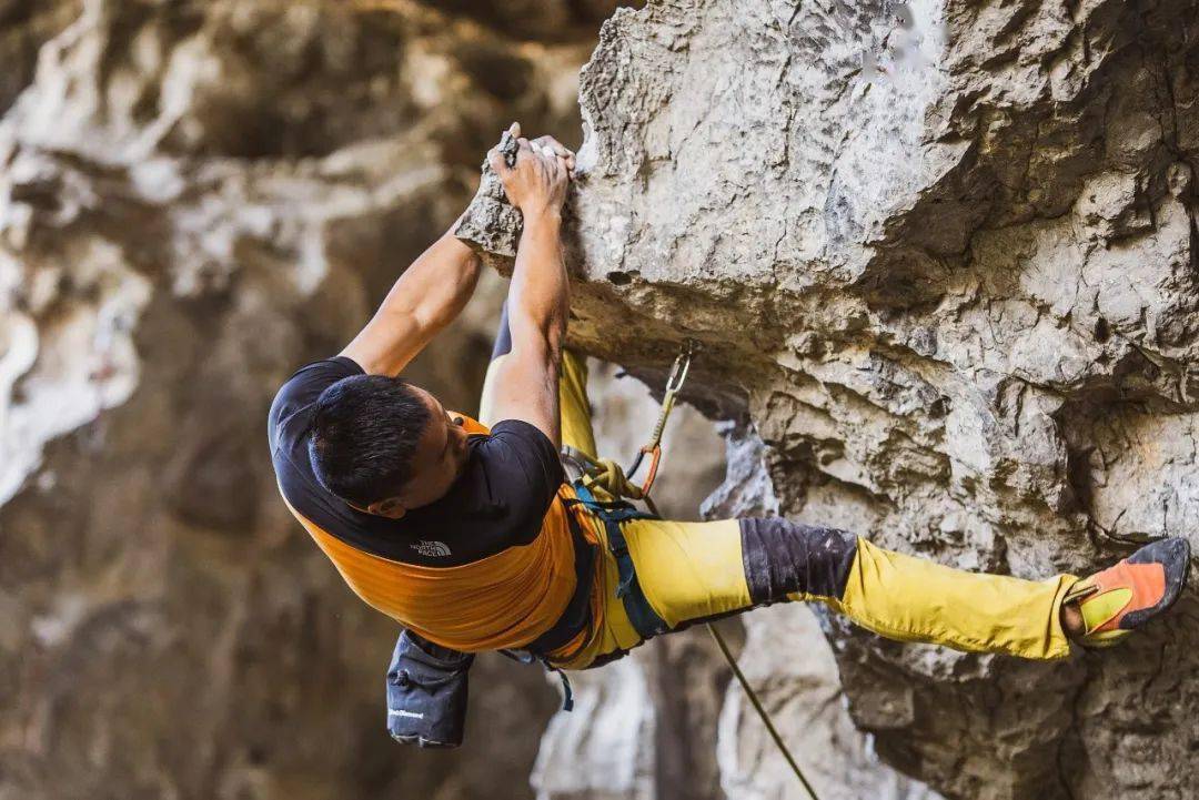 珠峰新高发布,长城炮与登山家孙斌以攀登者精神致敬巅峰