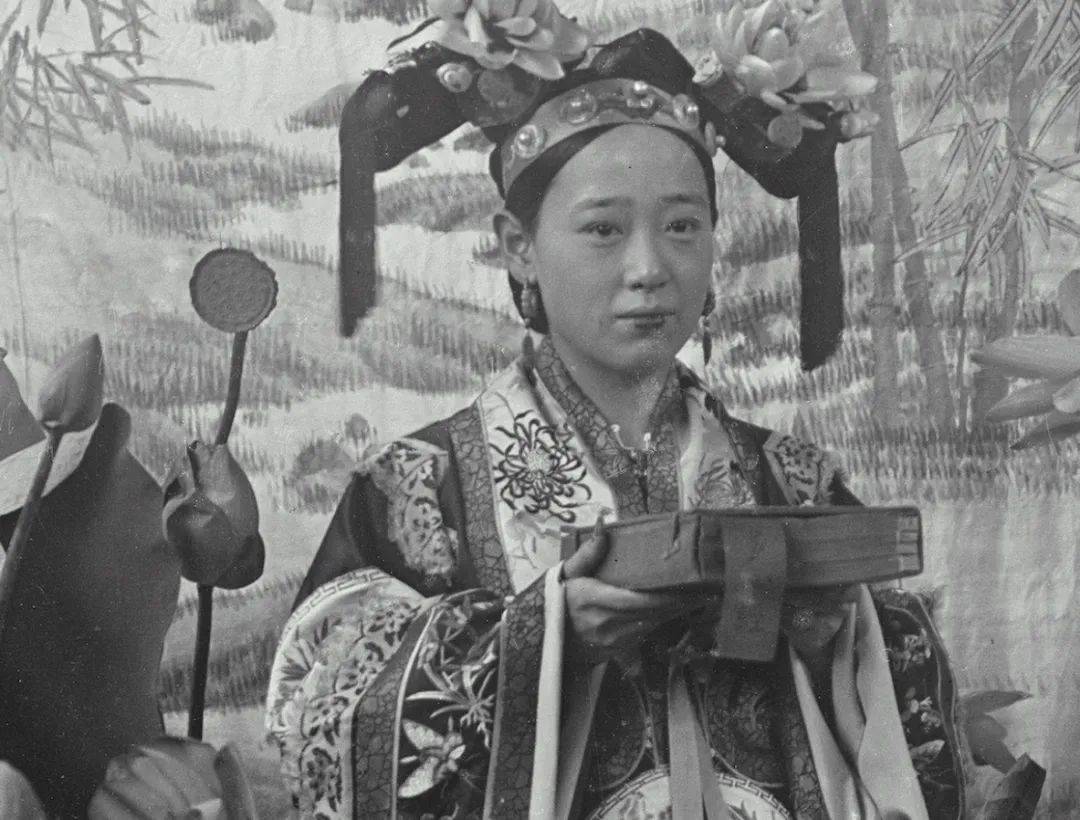 裕勋龄,慈禧扮观音局部