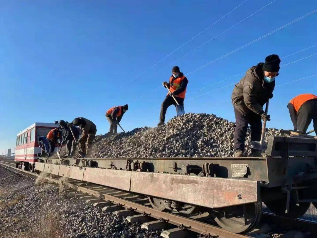 铁运公司:全力以赴做好煤炭运输工作