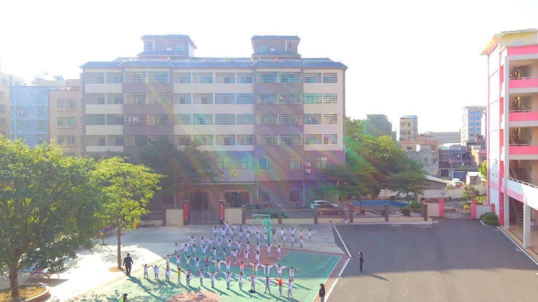 服务性收费,代收费代收代支 学校地址:惠州市博罗县石湾镇中岗苏屋村