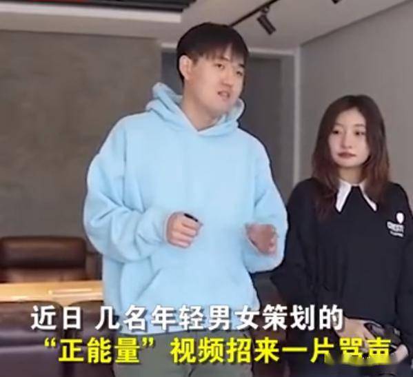 路人口罩蛋糕_戴口罩的路人照片(2)