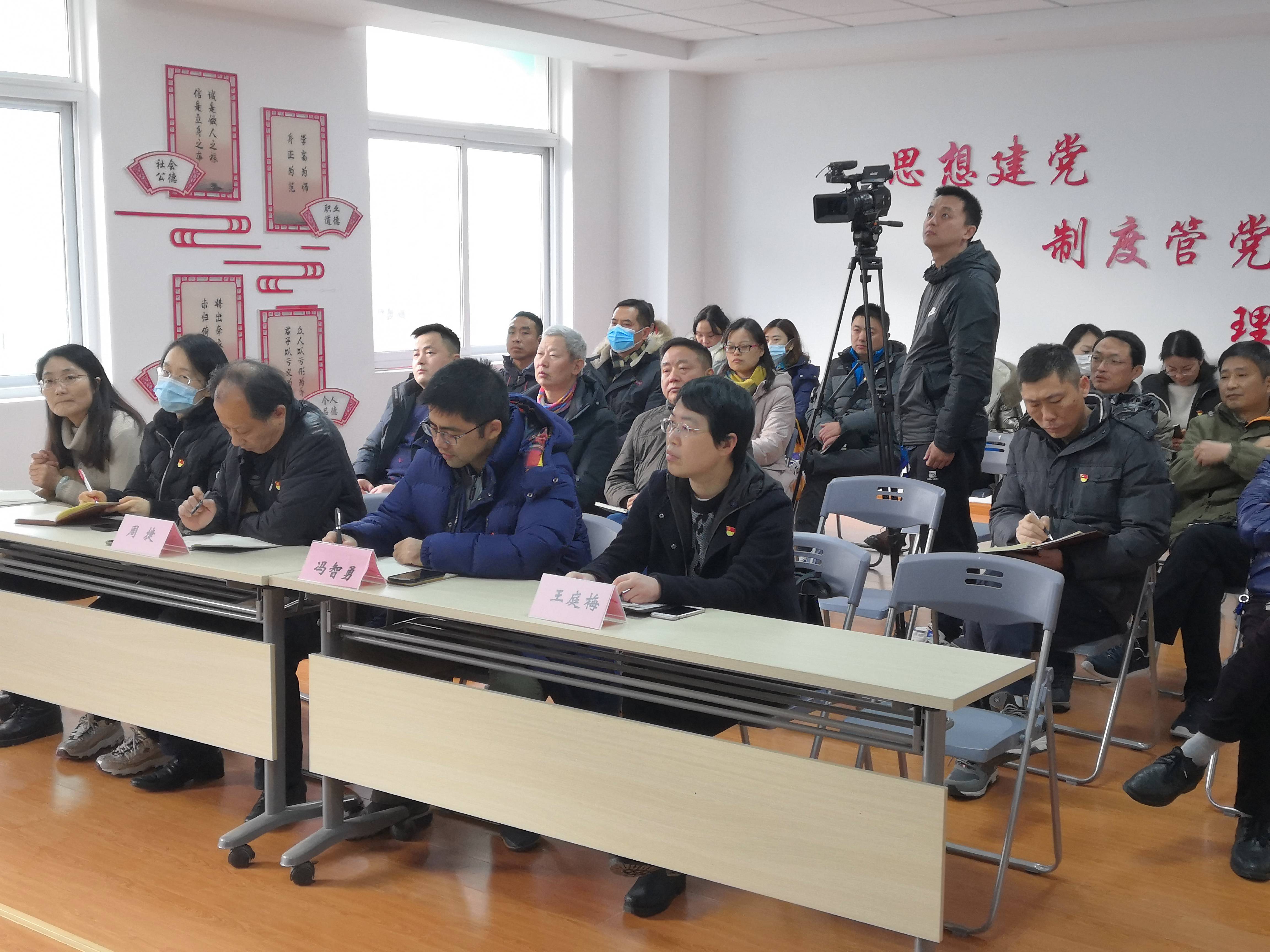 怎么才能上党校 9fbfb51bedc644d3b8ca9ba0b196a1fe.jpeg