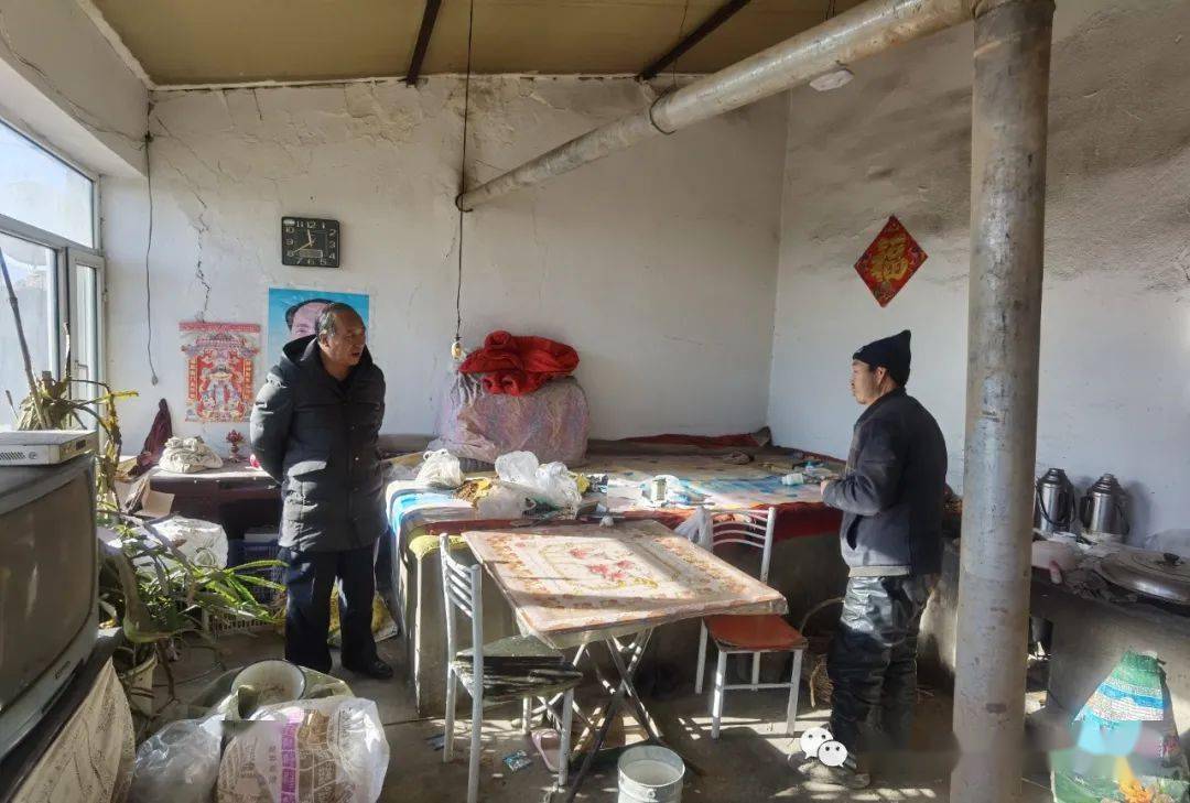 
面临面 心贴心 卓资县总工会“入户走访”暖人心-hq体育app官网入口(图1)