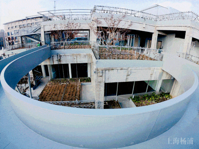 一个废弃的烟草公司机修仓库,始建于1995年,可追溯到1920年的怡和冷库